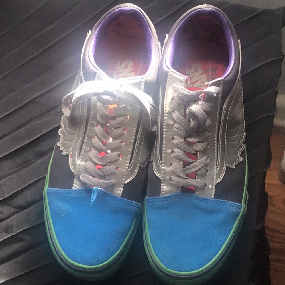 Marvel vans